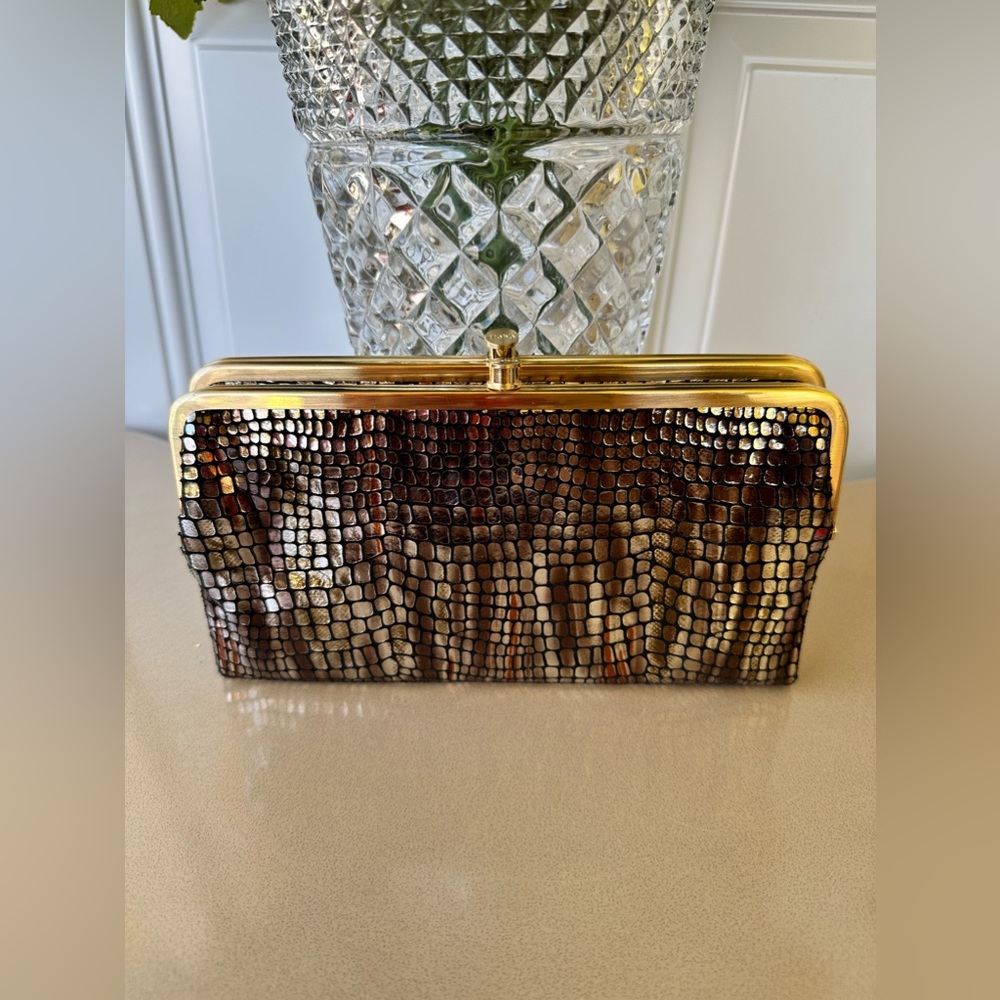 New HOBO The Original Embossed Mixed Metallic Scales Wallet - Picture 12 of 12